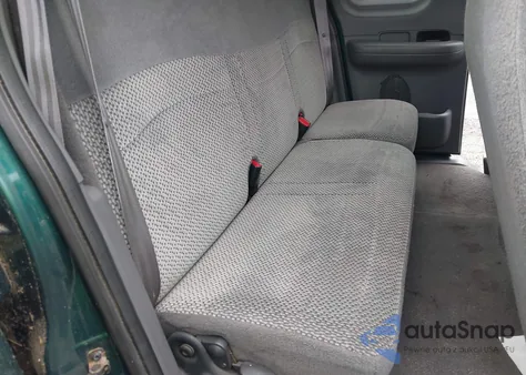 2000 Ford F-150 Work Series/Xl/Xlt from USA, damaged, VIN 2FTZX1727YCA85360